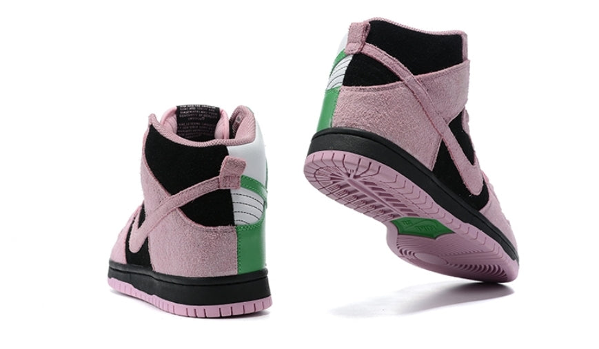 Les baskets Nike SB Dunk allient un style emblématique. design légendaire Pas cher.le moins cher .rétro incontournable exceptionnelle