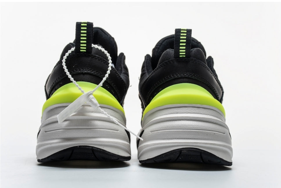 Les baskets Nike Air Tekno design audacieux. rétro-futuriste en fait un choix incontournable.pas cher. Le moins cher. Innovation