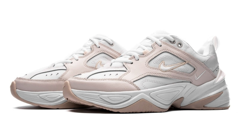 Les baskets Nike Air Tekno  design audacieux.  rétro-futuriste en fait un choix incontournable.pas cher. Le moins cher. Innovation