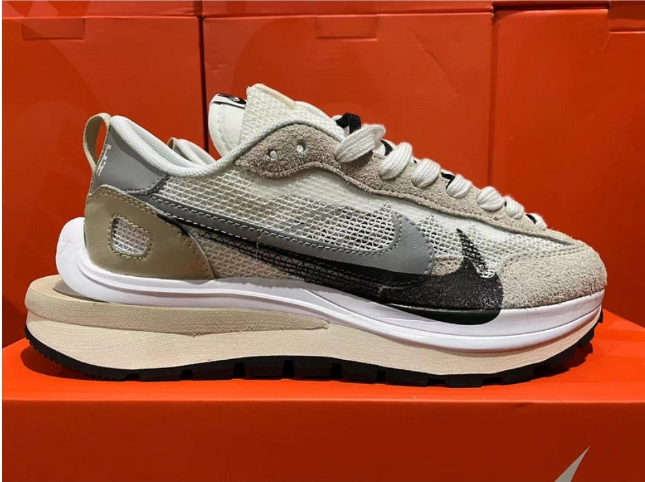 Les Baskets Nike LDWaffle x Sacai combinent style audacieux et innovation. Leur design surdimensionnées . Pas cher. Le moins cher.