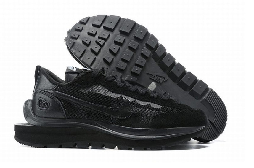 Les Baskets Nike LDWaffle x Sacai combinent style audacieux et innovation. Leur design surdimensionnées . Pas cher. Le moins cher.