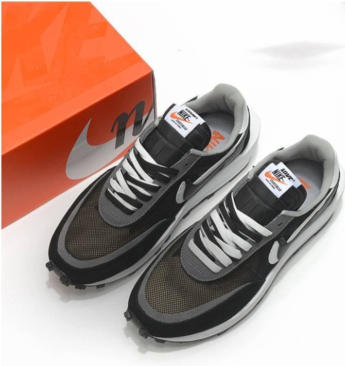 Les Baskets Nike LDWaffle x Sacai combinent style audacieux et innovation. Leur design surdimensionnées . Pas cher. Le moins cher.