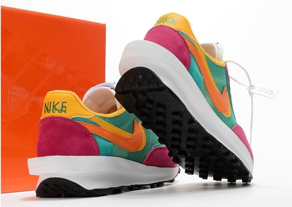 Les Baskets Nike LDWaffle x Sacai combinent style audacieux et innovation. Leur design surdimensionnées . Pas cher. Le moins cher.
