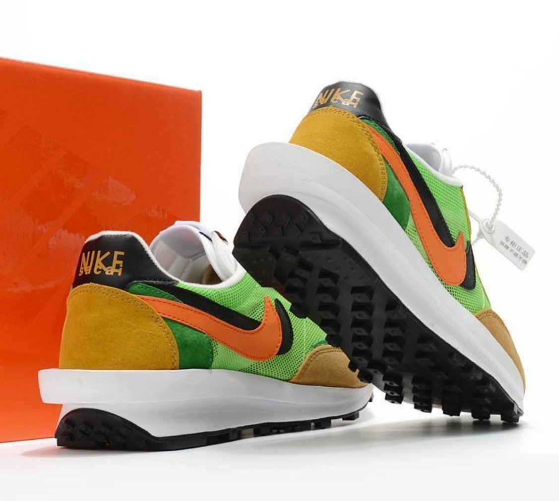 Les Baskets Nike LDWaffle x Sacai combinent style audacieux et innovation. Leur design surdimensionnées . Pas cher. Le moins cher.