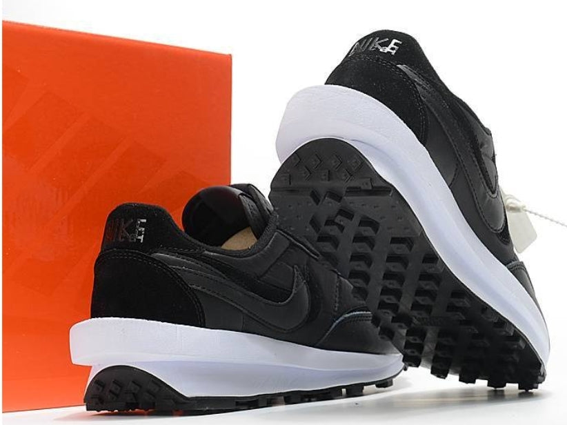 Les Baskets Nike LDWaffle x Sacai combinent style audacieux et innovation. Leur design surdimensionnées . Pas cher. Le moins cher.
