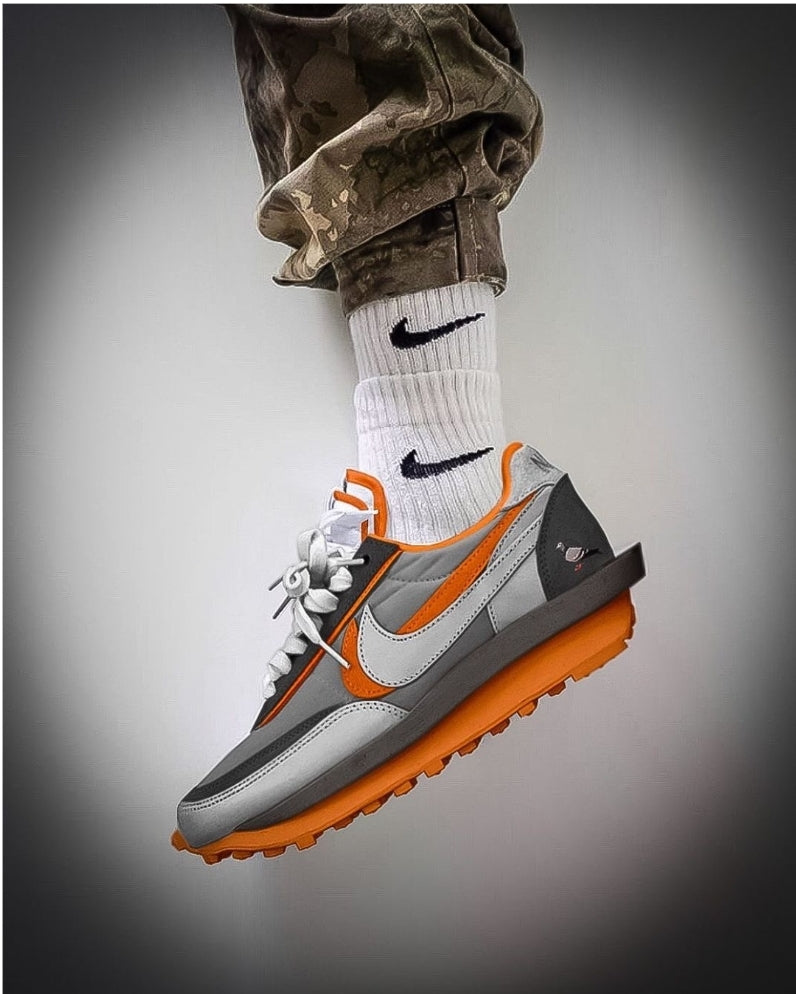 Les Baskets Nike LDWaffle x Sacai combinent style audacieux et innovation. Leur design surdimensionnées . Pas cher. Le moins cher.