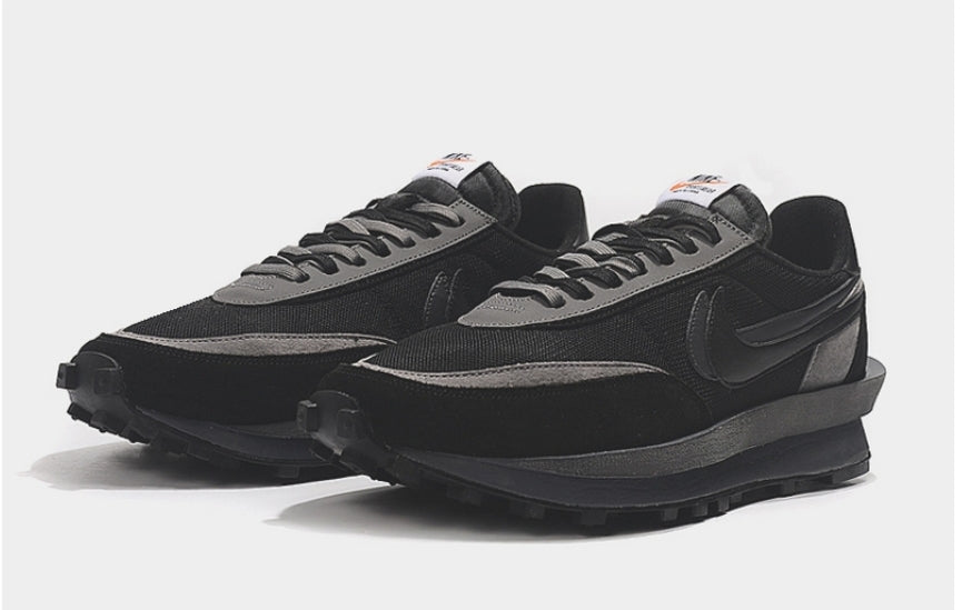 Les Baskets Nike LDWaffle x Sacai combinent style audacieux et innovation. Leur design surdimensionnées . Pas cher. Le moins cher.
