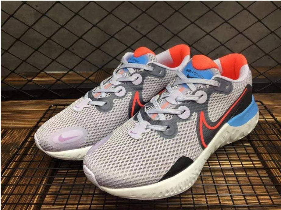 Nike renew run