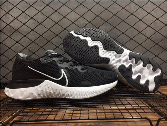Nike renew run