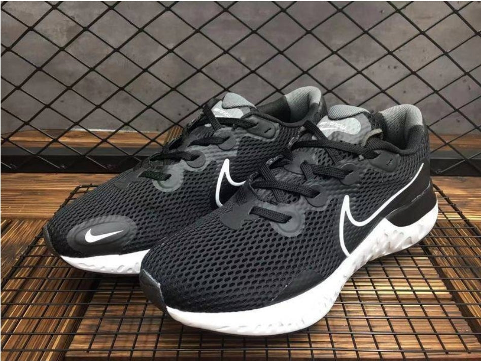 Nike renew run