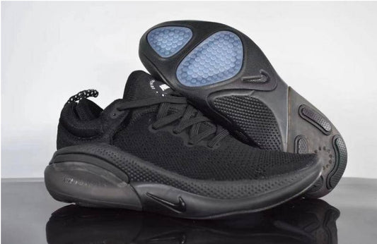 Les baskets Nike Joyride Run combinent un style innovant et une technologie avancée. Leur design pas cher. Le moins cher.