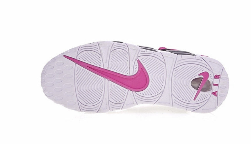 Les baskets Nike Air Uptempo combinent style audacieux et innovation. Leur design emblématique et leurs lettres surdimensionnées . Pas cher. Le moins cher.