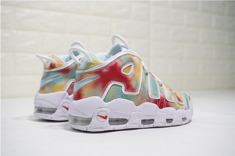 Les baskets Nike Air Uptempo combinent style audacieux et innovation. Leur design emblématique et leurs lettres surdimensionnées . Pas cher. Le moins cher.