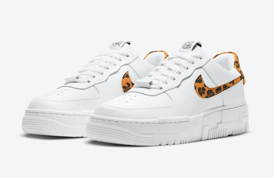 Les baskets Nike Air Force 1 Pixel allient style et performance, créant une expérience unique. Leur design audacieux.pas cher. Le moins cher.