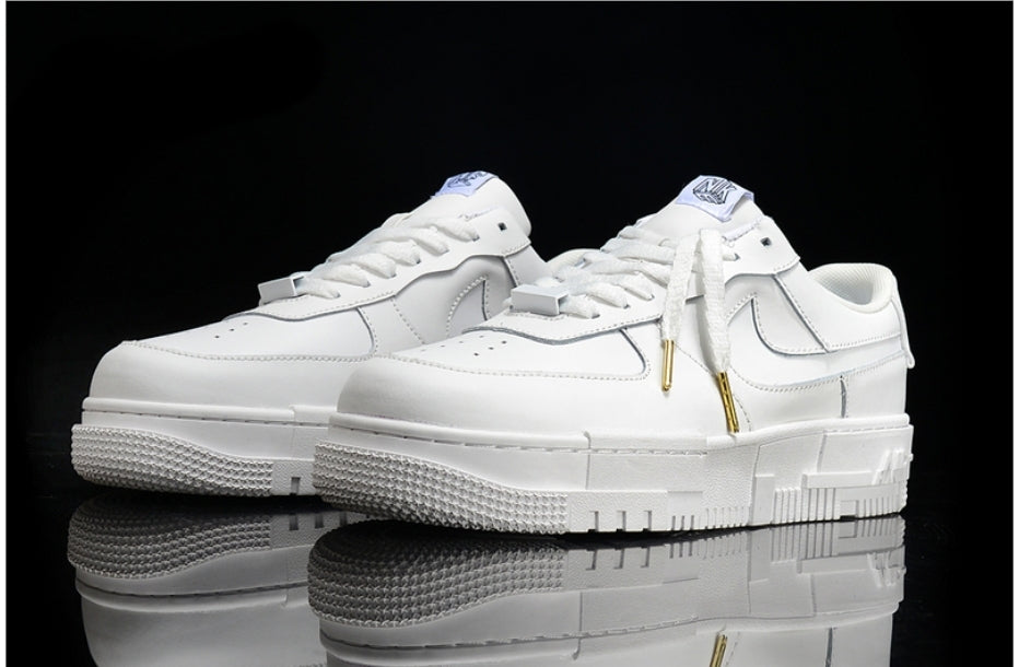 Les baskets Nike Air Force 1 Pixel allient style et performance, créant une expérience unique. Leur design audacieux.pas cher. Le moins cher.