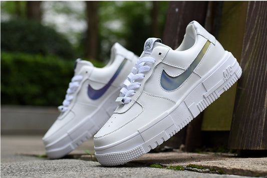 Les baskets Nike Air Force 1 Pixel allient style et performance, créant une expérience unique. Leur design audacieux.pas cher. Le moins cher.