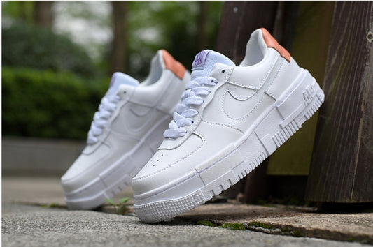 Les baskets Nike Air Force 1 Pixel allient style et performance, créant une expérience unique. Leur design audacieux.pas cher. Le moins cher.