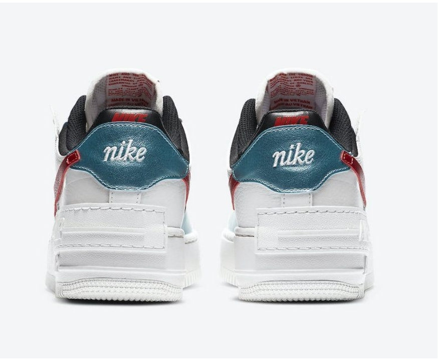 Les baskets Nike Air Force 1 Shadow allient style et performance, offrant une expérience unique.pas cher . Le moin cher.
