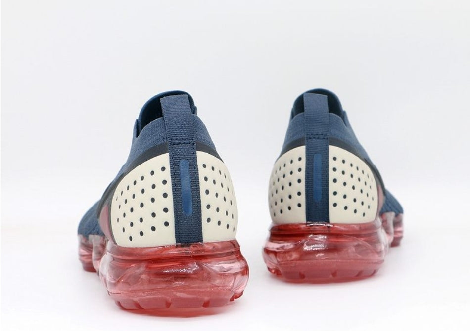 Les baskets Nike Vapormax 2018-2019 incarnent un style audacieux et une performance inégalée, design avant-gardiste
.pas cher. Le moins cher.