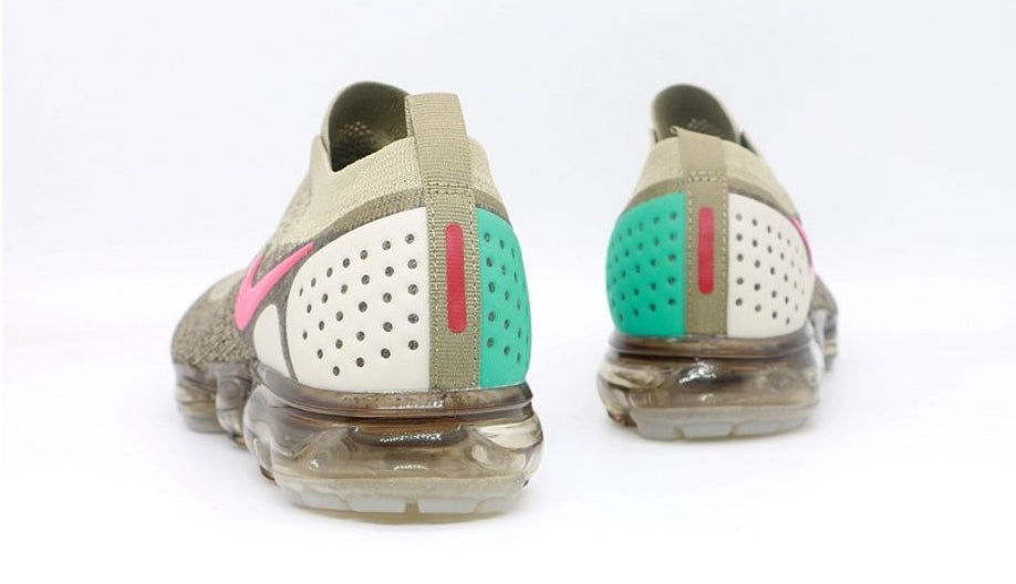 Les baskets Nike Vapormax 2018-2019 incarnent un style audacieux et une performance inégalée, design avant-gardiste 
.pas cher. Le moins cher.