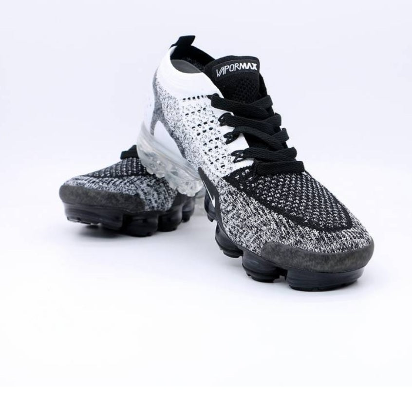 Les baskets Nike Vapormax 2018-2019 incarnent un style audacieux et une performance inégalée, design avant-gardiste 
.pas cher. Le moins cher.