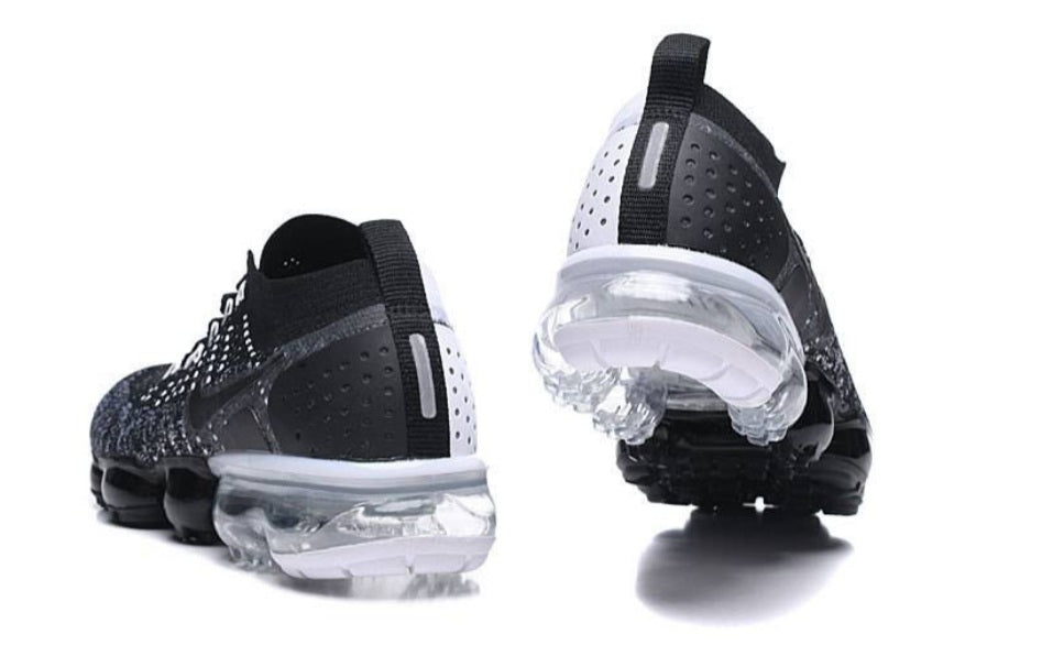 Les baskets Nike Vapormax 2018-2019 incarnent un style audacieux et une performance inégalée, design avant-gardiste 
.pas cher. Le moins cher.