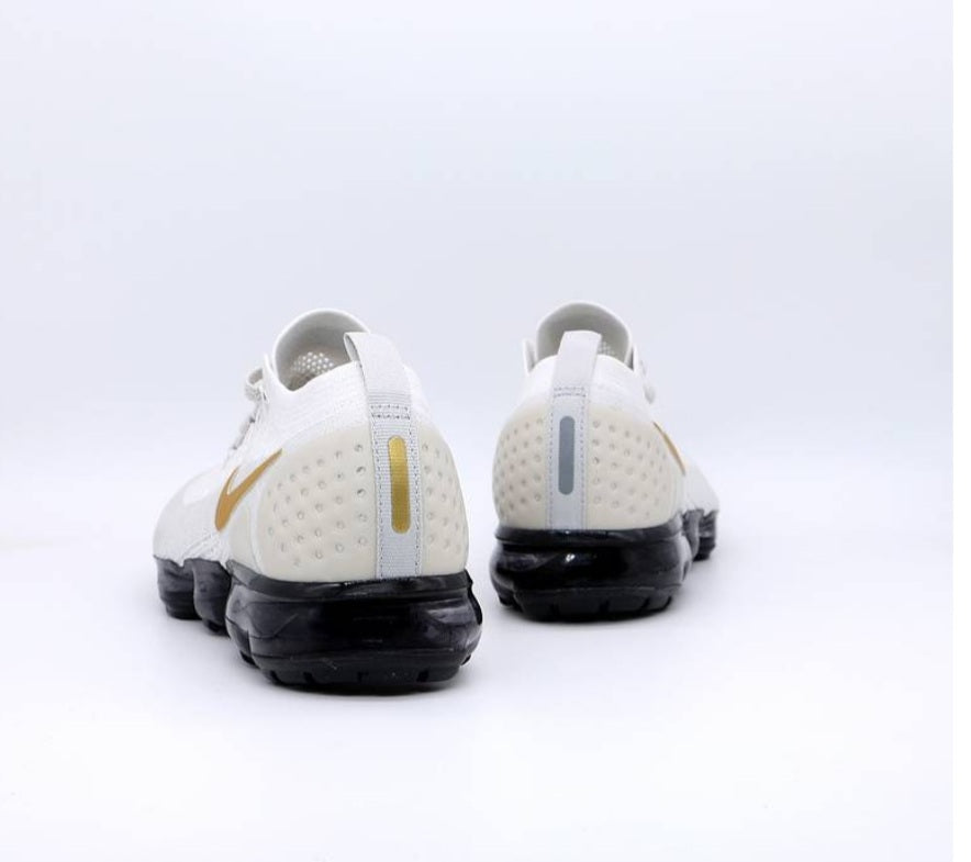 Les baskets Nike Vapormax 2018-2019 incarnent un style audacieux et une performance inégalée, design avant-gardiste 
.pas cher. Le moins cher.