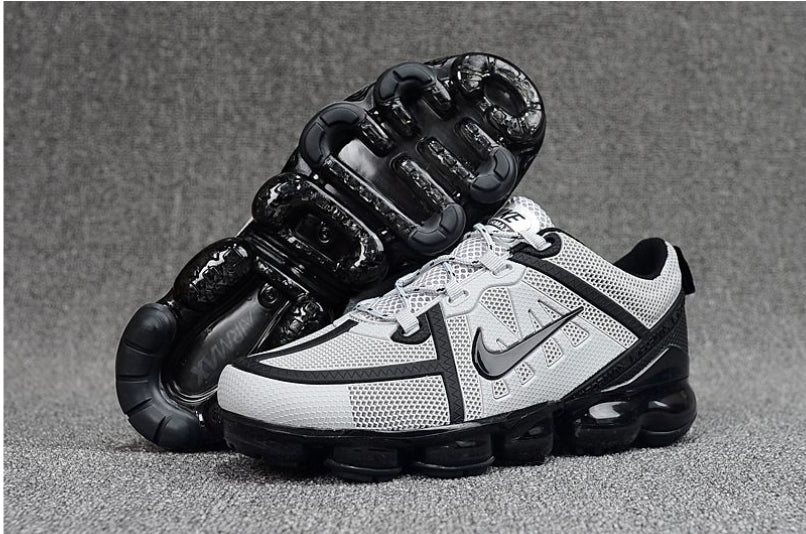 Les baskets Nike Vapormax 2018-2019 incarnent un style audacieux et une performance inégalée, design avant-gardiste 
.pas cher. Le moins cher.