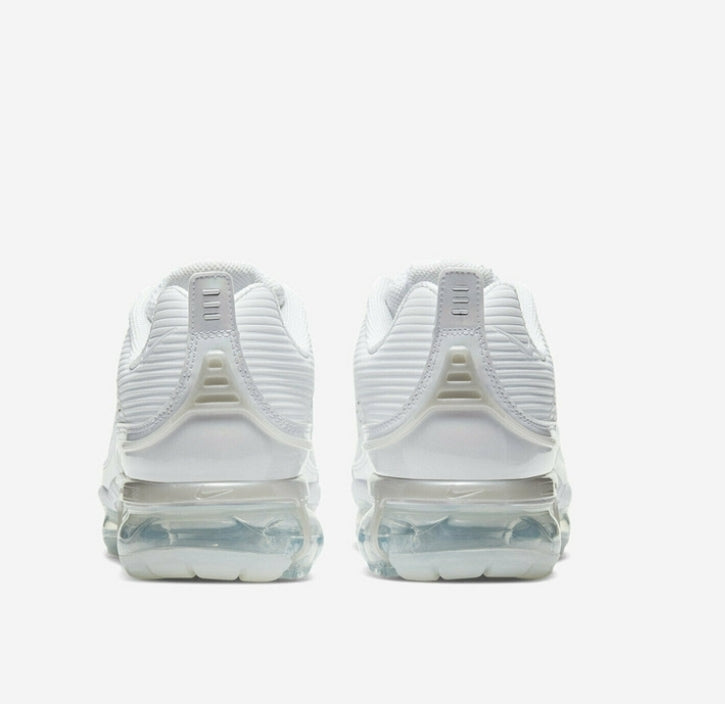 Les baskets Nike Air VaporMax 360 combinent un style rétro et  modernes. Leur design inspiré des années 2000 et leur. Pas cher.le moins Cher.