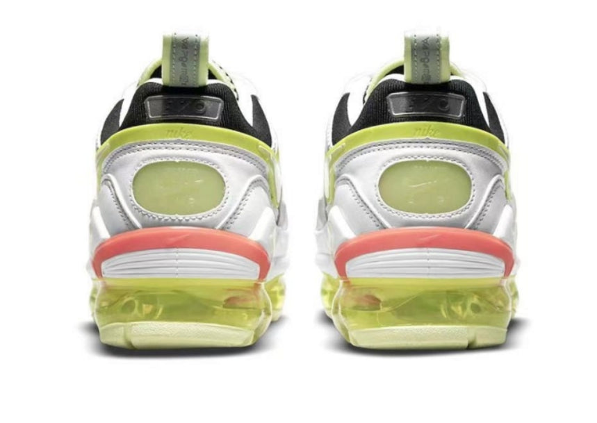 Les baskets Nike Air VaporMax 360 combinent un style rétro et  modernes. Leur design inspiré des années 2000 et leur. Pas cher.le moins Cher.