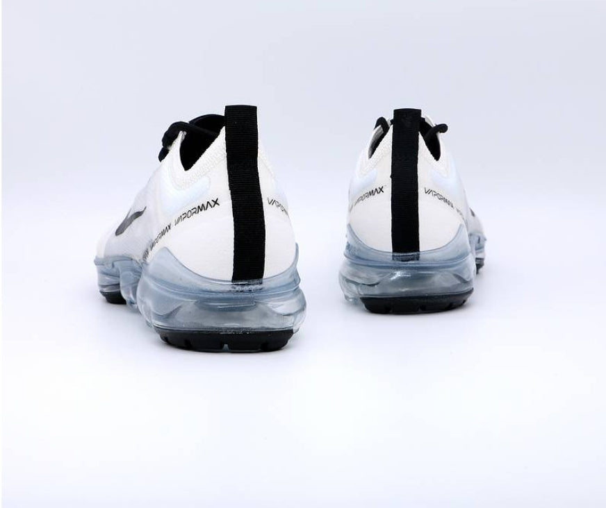 Les baskets Nike Vapormax 2018-2019 incarnent un style audacieux et une performance inégalée, design avant-gardiste 
.pas cher. Le moins cher.