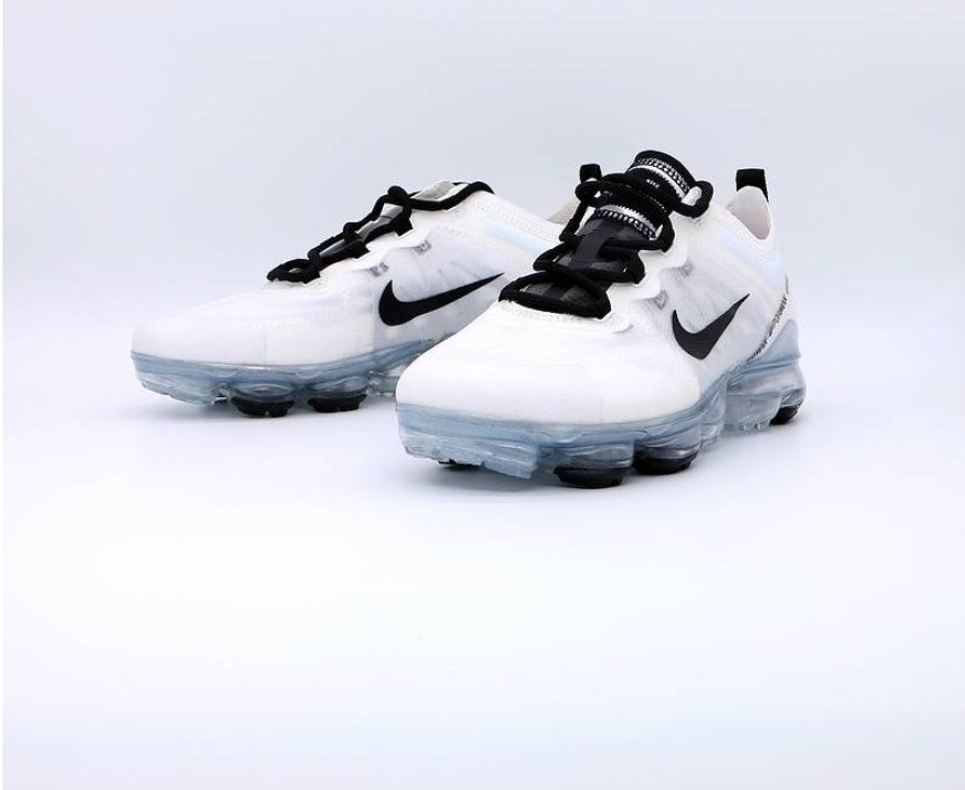 Les baskets Nike Vapormax 2018-2019 incarnent un style audacieux et une performance inégalée, design avant-gardiste 
.pas cher. Le moins cher.