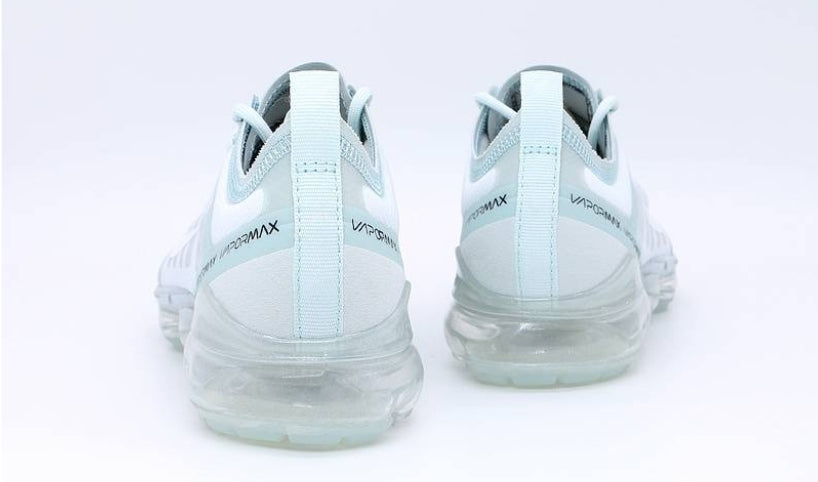 Les baskets Nike Vapormax 2018-2019 incarnent un style audacieux et une performance inégalée, design avant-gardiste
.pas cher. Le moins cher.