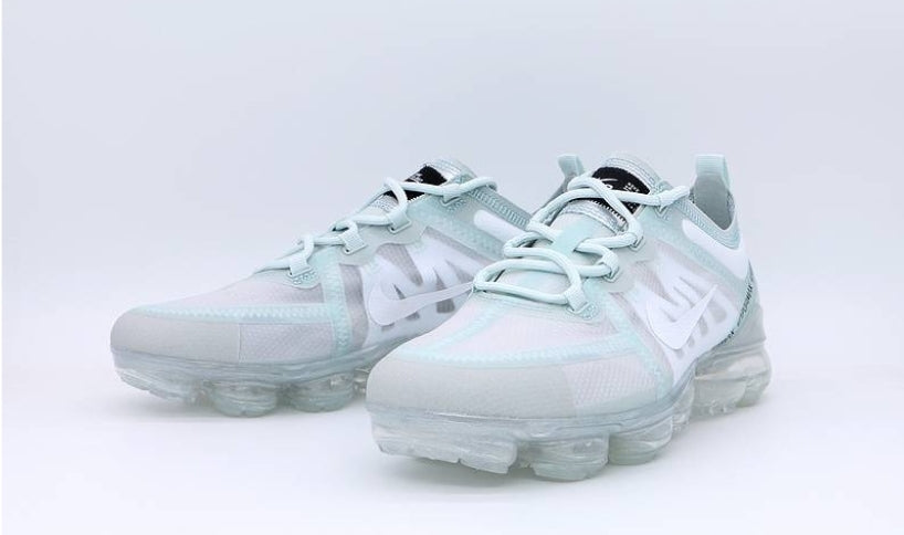 Les baskets Nike Vapormax 2018-2019 incarnent un style audacieux et une performance inégalée, design avant-gardiste
.pas cher. Le moins cher.