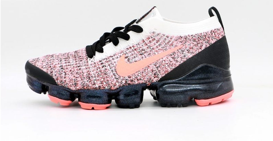 Les baskets Nike Vapormax 3.0 allient style moderne.design épuré et innovant attire l'attention de tous.pas cher. Le moins cher.