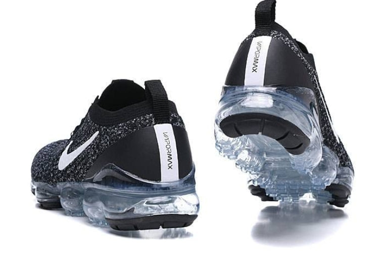 Les baskets Nike Vapormax 3.0 allient style moderne.design épuré et innovant attire l'attention de tous.pas cher. Le moins cher.
