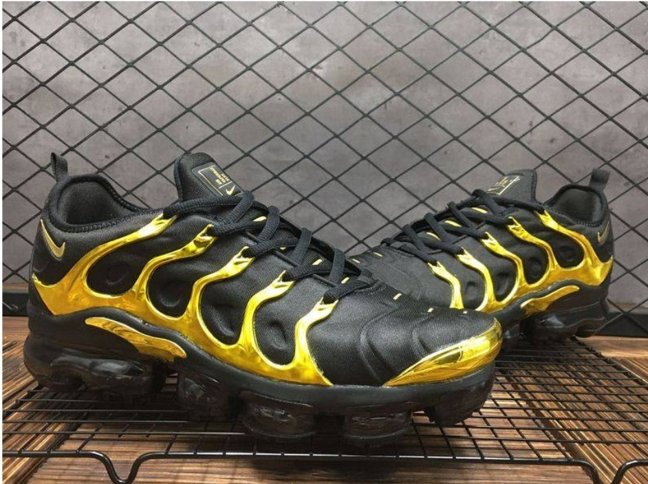 Les baskets Nike Tn Air VaporMax Plus combinent un style audacieux et des performances avancées. design unique innovante.de mode.pas cher.le moins cher.