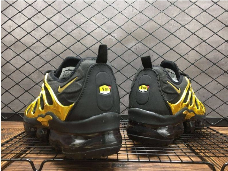 Les baskets Nike Tn Air VaporMax Plus combinent un style audacieux et des performances avancées. design unique innovante.de mode.pas cher.le moins cher.