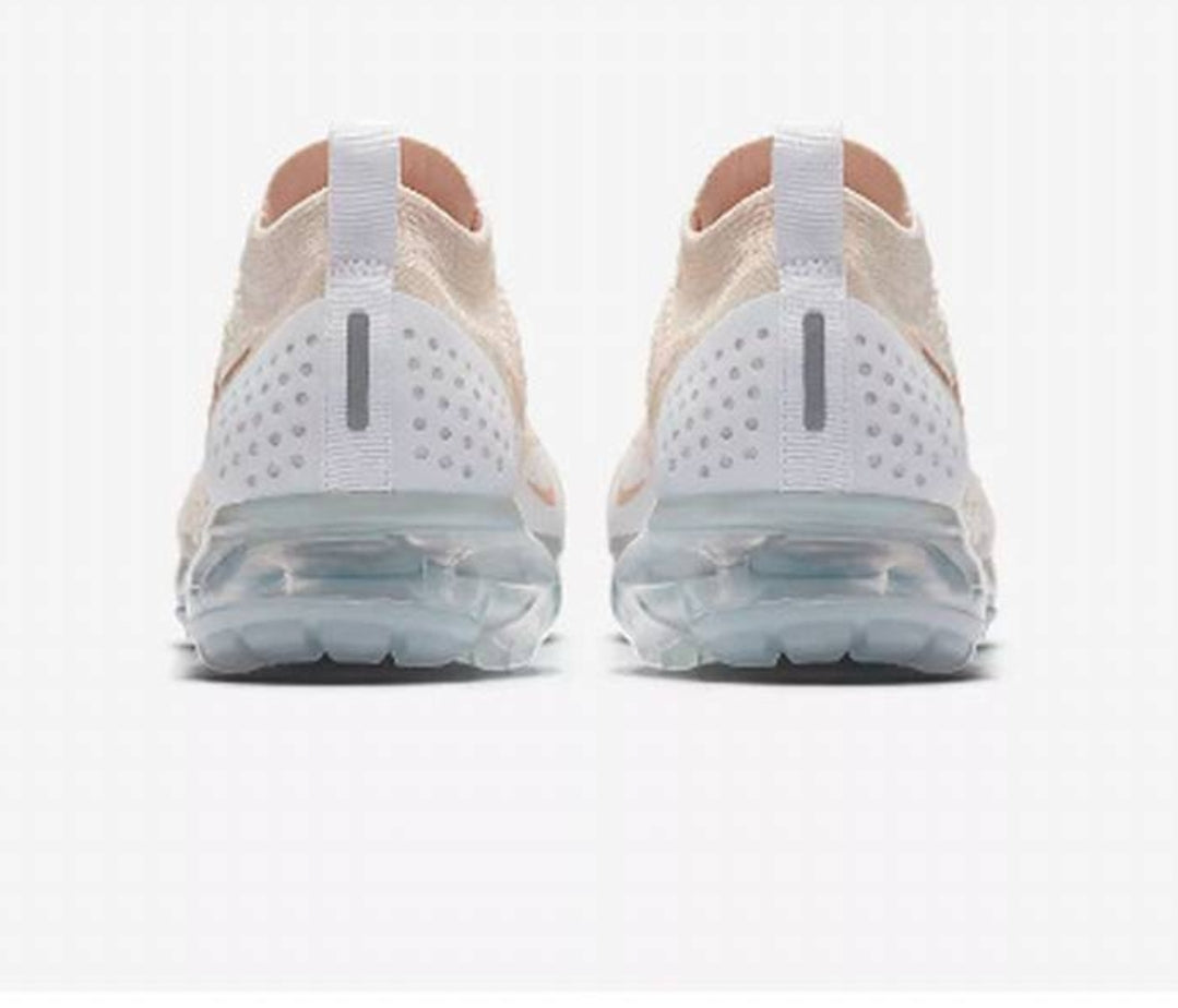 Les baskets Nike Vapormax 2018-2019 incarnent un style audacieux et une performance inégalée, design avant-gardiste
.pas cher. Le moins cher.