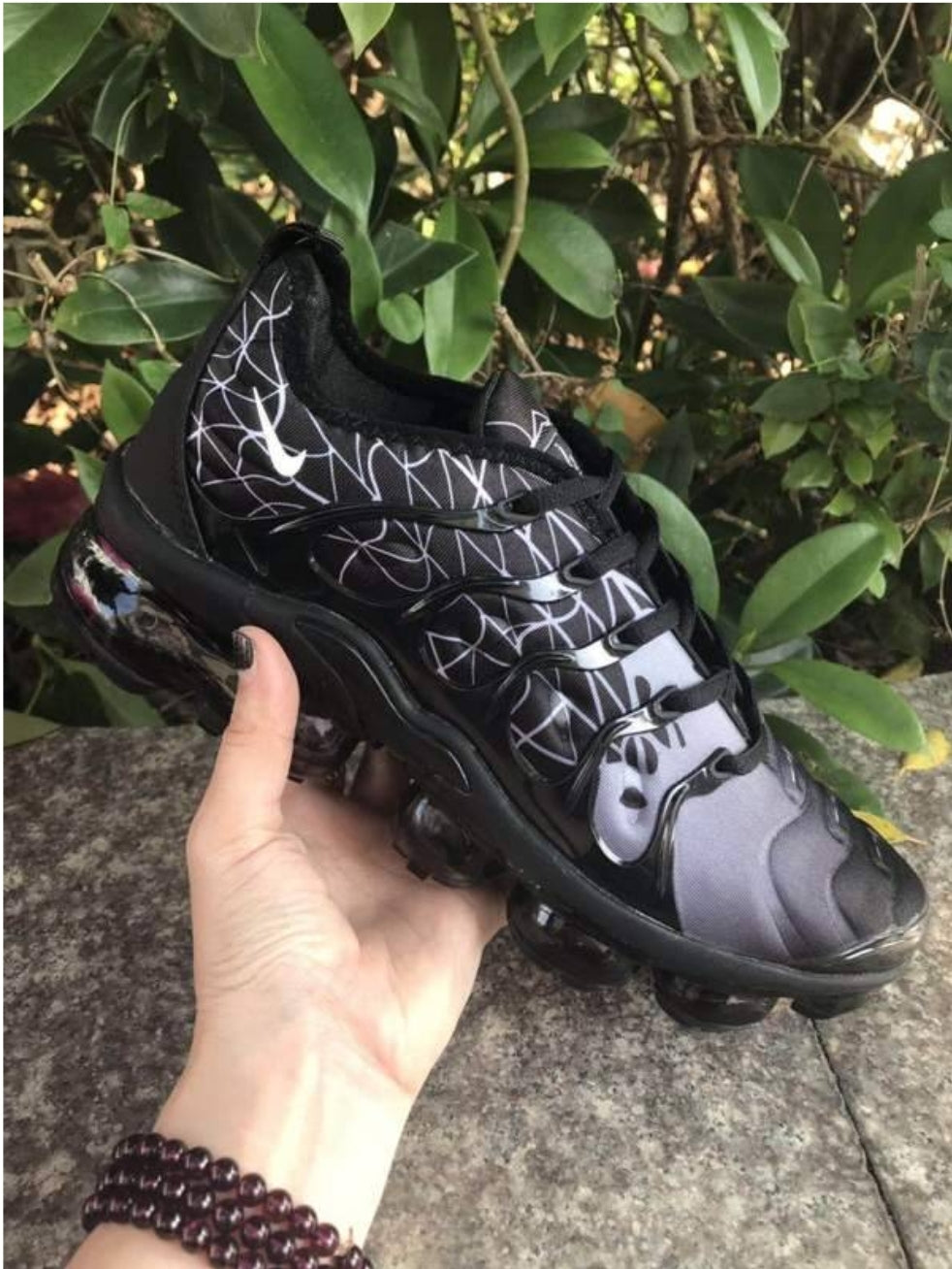 Les baskets Nike Tn Air VaporMax Plus combinent un style audacieux et des performances avancées. design unique innovante.de mode.pas cher.le moins cher.
