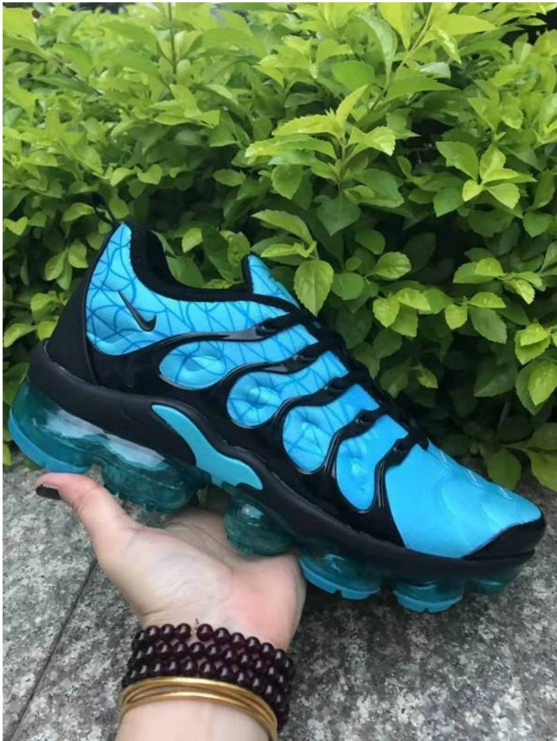 Les baskets Nike Tn Air VaporMax Plus combinent un style audacieux et des performances avancées. design unique innovante.de mode.pas cher.le moins cher.
