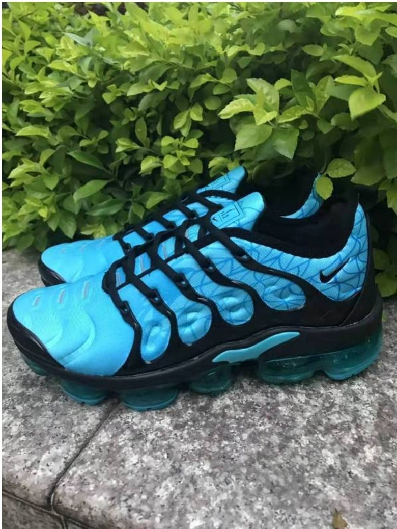 Les baskets Nike Tn Air VaporMax Plus combinent un style audacieux et des performances avancées. design unique innovante.de mode.pas cher.le moins cher.