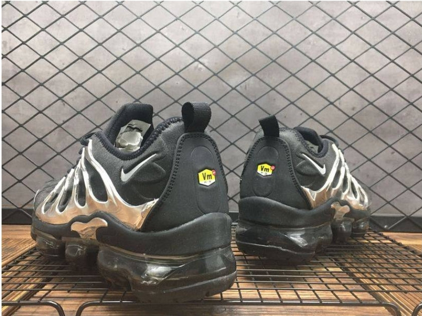 Les baskets Nike Tn Air VaporMax Plus combinent un style audacieux et des performances avancées. design unique innovante.de mode.pas cher.le moins cher.