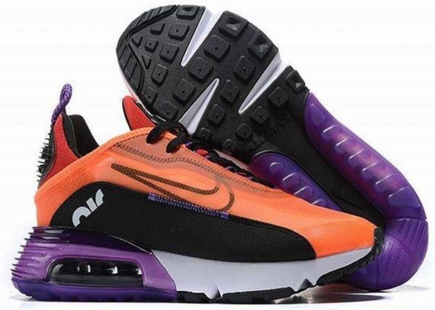 Les baskets Nike Air Max 2090 allient un style futuriste et une innovation technique avancée. Leur design audacieux.pas cher. Le moins cher.