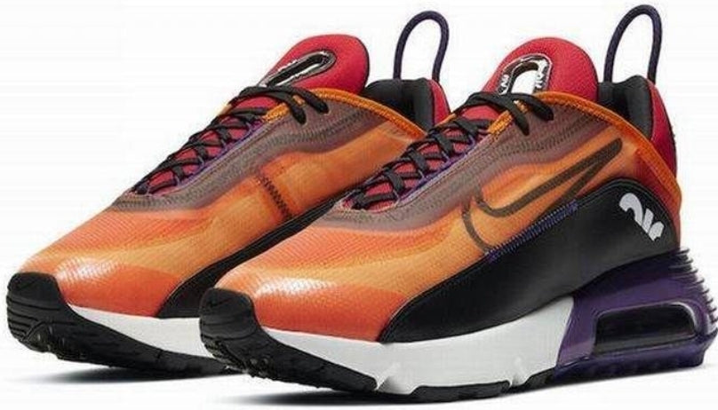 Les baskets Nike Air Max 2090 allient un style futuriste et une innovation technique avancée. Leur design audacieux.pas cher. Le moins cher.