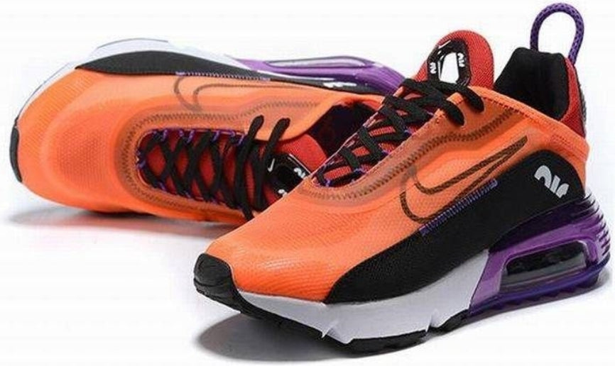 Les baskets Nike Air Max 2090 allient un style futuriste et une innovation technique avancée. Leur design audacieux.pas cher. Le moins cher.