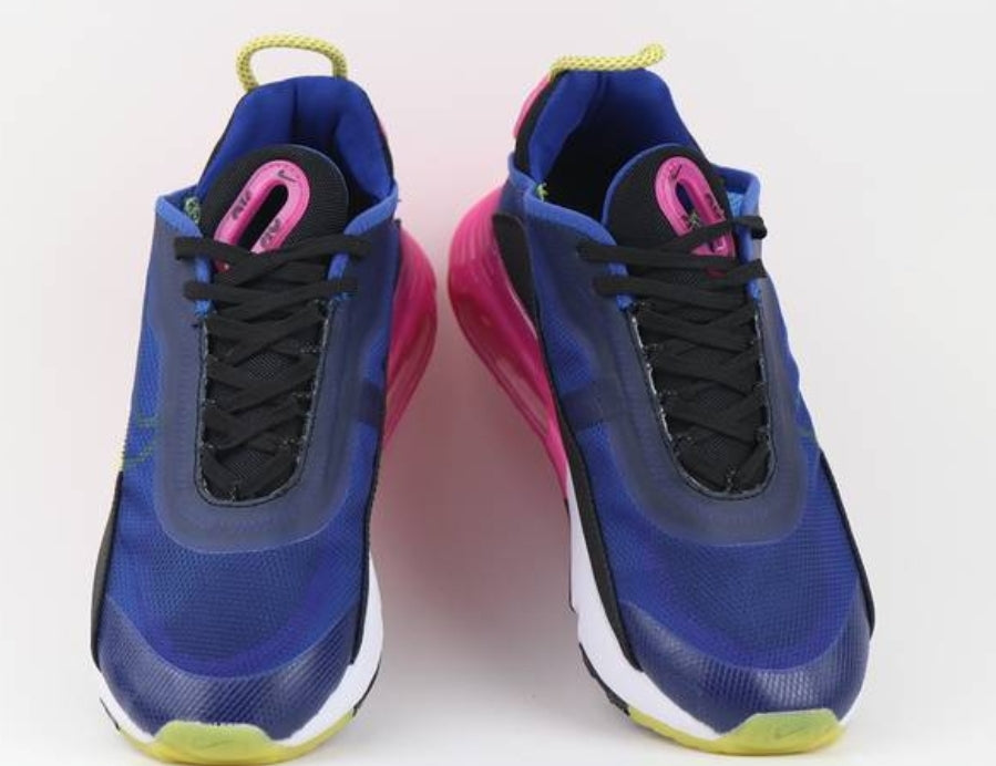 Les baskets Nike Air Max 2090 allient un style futuriste et une innovation technique avancée. Leur design audacieux.pas cher. Le moins cher.