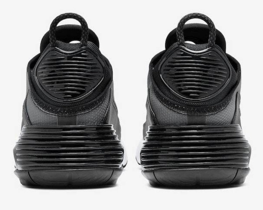 Les baskets Nike Air Max 2090 allient un style futuriste et une innovation technique avancée. Leur design audacieux.pas cher. Le moins cher.