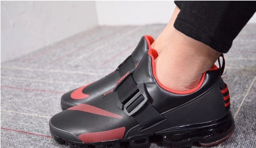 Les baskets Nike Air 2019 combinent style moderne et performance de pointe. Leur design élégant attire tous les regards. Dotées d'une empeigne en mesh respirant.pas cher. Le moins cher.