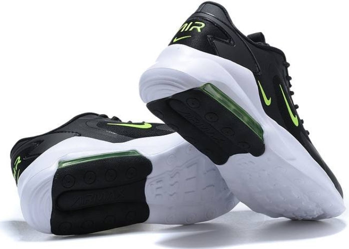Les baskets Nike Air 2019 combinent style moderne et performance de pointe. Leur design élégant attire tous les regards. Dotées d'une empeigne en mesh respirant.pas cher. Le moins cher.